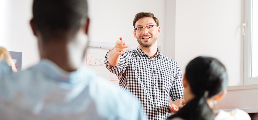 Cari Pengajar Training
